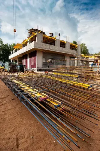 Construction Site Using M30 Grade Concrete Supplied by RachInfra